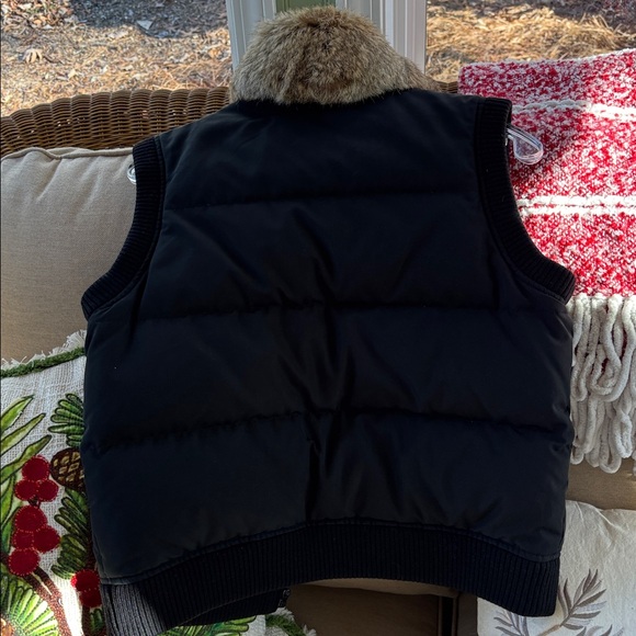 Burberry London  Black Vest with Rabbit Fur Collar - Picture 2 of 8